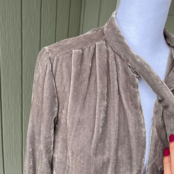 WAYF Taupe Crushed Velvet Tie-Neck Cropped Blouse Jacket Small - Picture 9 of 10
